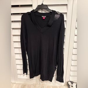 black knit v nk with open section